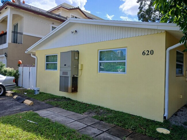 property at 620 SW 10th St
