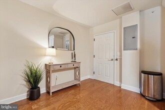 3 N Sycamore St in Newtown, PA - Building Photo - Building Photo