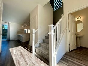 5382 Trysail Way in Sacramento, CA - Building Photo - Building Photo