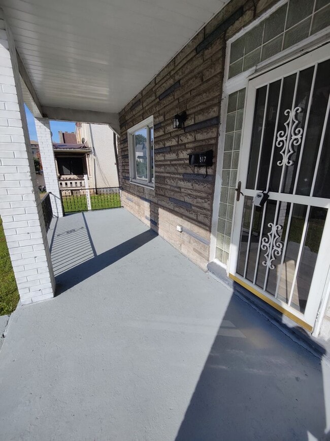 517 E 9th Ave in Homestead, PA - Building Photo - Building Photo