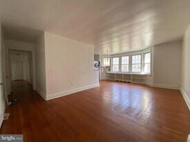 4643 Pine St in Philadelphia, PA - Building Photo