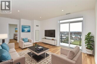 1936 Rymal Rd E in Hamilton, ON - Building Photo - Building Photo