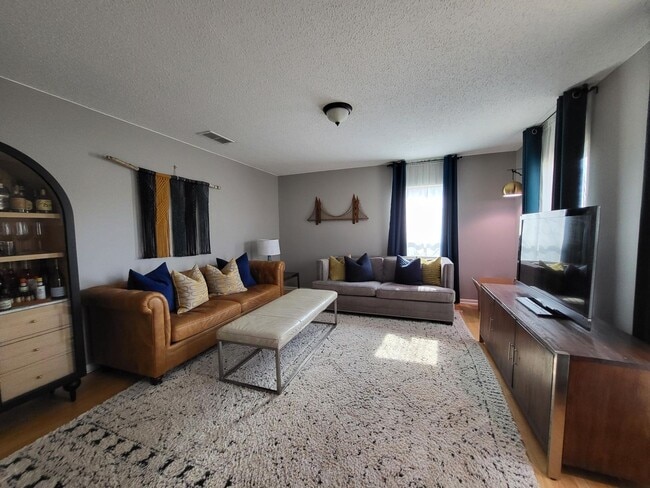 1401 N Orange St in Fredericksburg, TX - Building Photo - Building Photo