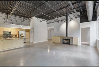 3699 McKinney Ave, Unit 588 in Dallas, TX - Building Photo - Building Photo