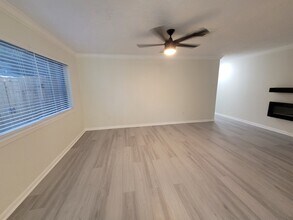 1813 Bahama Dr in Seabrook, TX - Building Photo - Building Photo