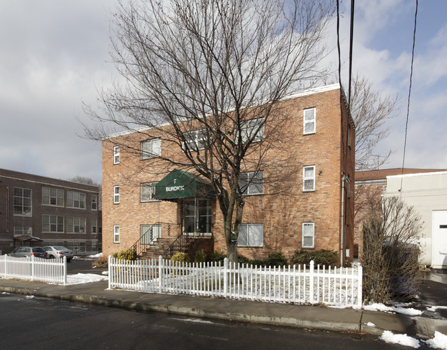 7 Burdick St in Stamford, CT - Building Photo - Building Photo