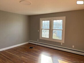 724 Middletown Ave, Unit 2 Bedroom 50-0301 in New Haven, CT - Building Photo - Building Photo