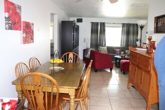 1020 NW 74th Ave in Margate, FL - Building Photo - Building Photo