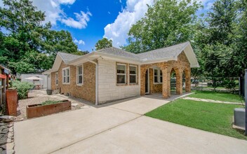 3715 Bruce St in Houston, TX - Building Photo - Building Photo