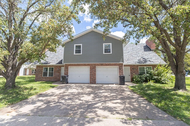 property at 1913 Greenleaves Ct