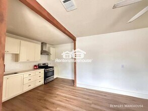 201 Drennan St in Houston, TX - Building Photo - Building Photo