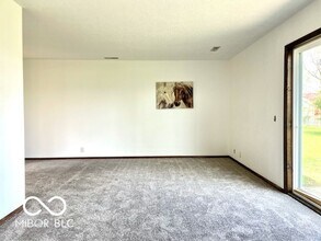 5006 W Keller Rd in Muncie, IN - Foto de edificio - Building Photo