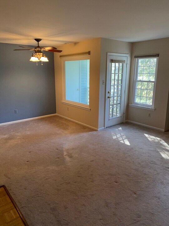 104 Diamond Dr, Unit 104 in Newtown, PA - Building Photo