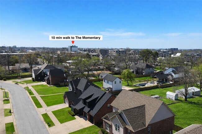 110 SE G Ct in Bentonville, AR - Building Photo - Building Photo