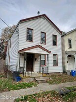 1849 Highland Ave, Unit Apt 1 in Troy, NY - Building Photo