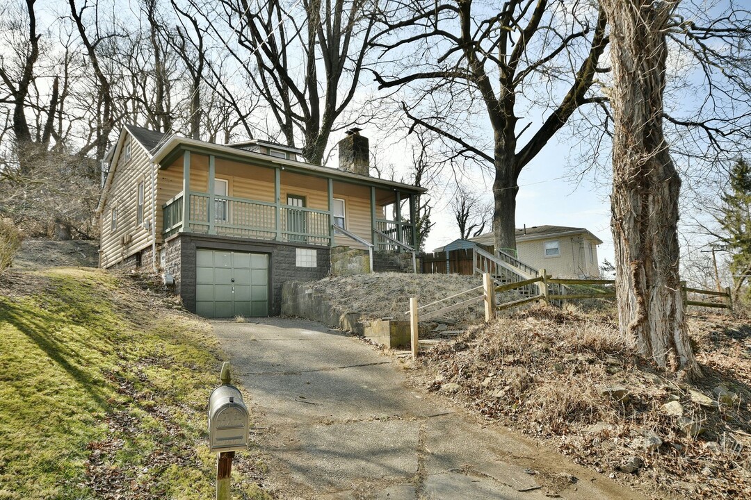 9422 Glendale Rd in Pittsburgh, PA - Building Photo