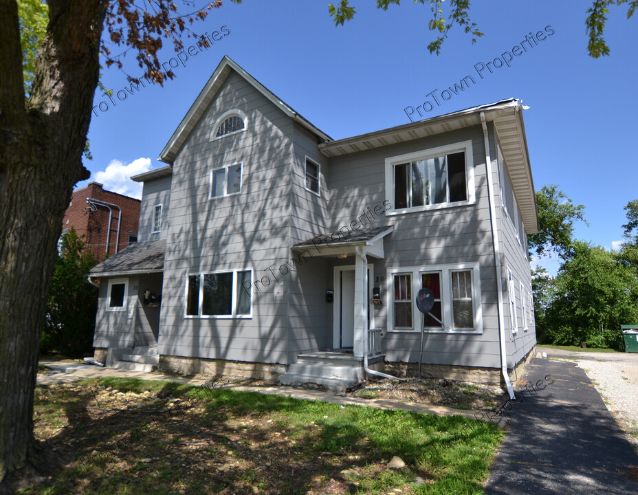 28 N Broadway St, Unit 1N in Joliet, IL - Foto de edificio