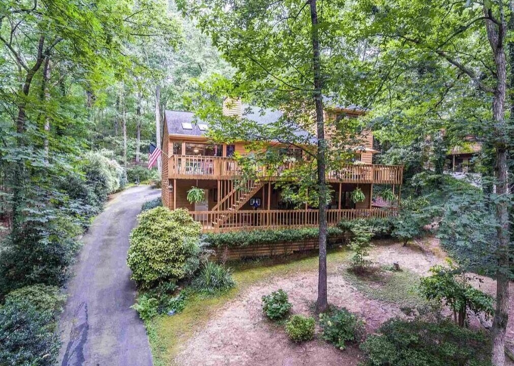 2520 Rockbridge Rd NW in Conyers, GA - Building Photo