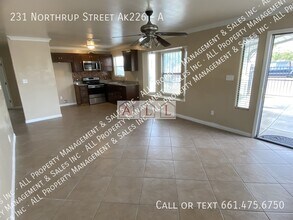 231 Northrup St in Bakersfield, CA - Building Photo - Building Photo