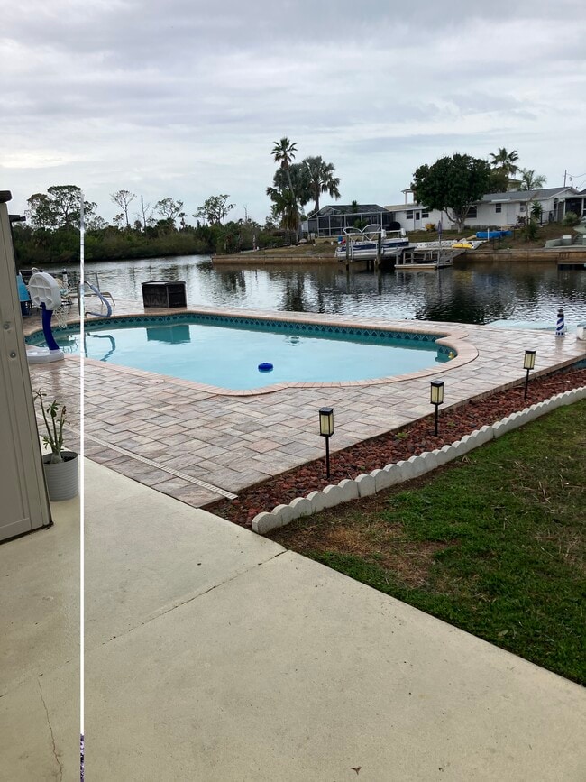 12517 1st Is, Unit Unit 3 in Hudson, FL - Building Photo - Building Photo