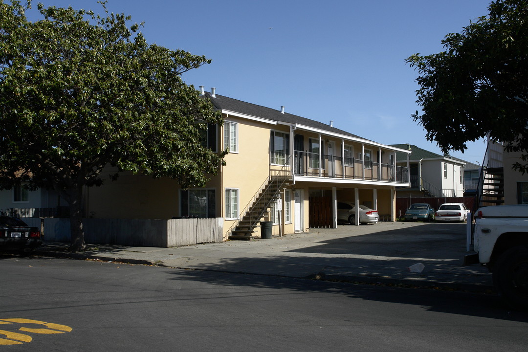 1109 Stambaugh St in Redwood City, CA - Building Photo