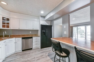 45 Tulip Ln in Freehold, NJ - Building Photo - Building Photo