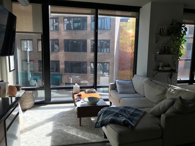 1133 14th St NW-Unit -303 in Washington, DC - Foto de edificio - Building Photo