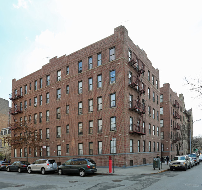 385 E Mosholu in Bronx, NY - Building Photo - Building Photo