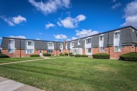 Lexington Village in Madison Heights, MI - Foto de edificio - Building Photo