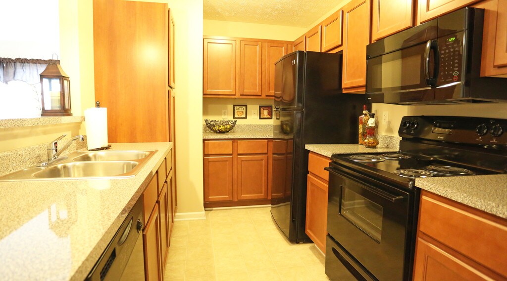 Lehigh Park Apartments & Townhomes Henrietta, NY Apartments