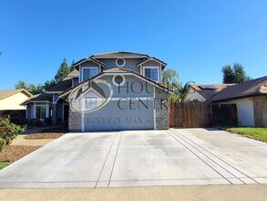 308 Prewett Dr in Folsom, CA - Building Photo - Building Photo