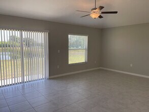 235 Rain Berry Ave in Ruskin, FL - Building Photo - Building Photo