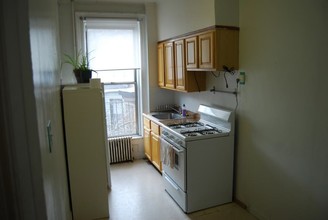 258 Dekalb Ave in Brooklyn, NY - Building Photo - Interior Photo