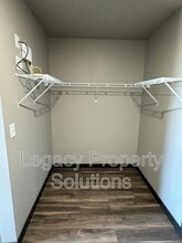 220 E Greenfield Ln in Bismarck, ND - Building Photo - Building Photo