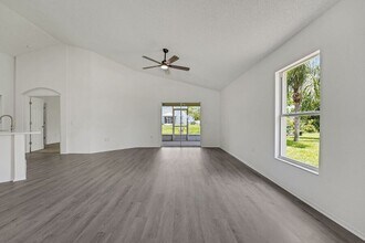 529 Terranova Cir in Winter Haven, FL - Building Photo - Building Photo