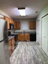 5523 Orth Ct in Indianapolis, IN - Foto de edificio - Building Photo