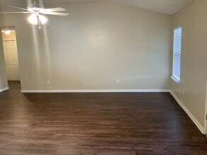 2377 Companion Cir E in Jacksonville, FL - Building Photo - Building Photo