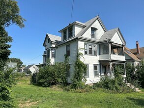 58 Murdock St, Unit #2 in Boston, MA - Foto de edificio - Building Photo
