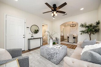 1435 N Durham Dr in Houston, TX - Building Photo - Building Photo