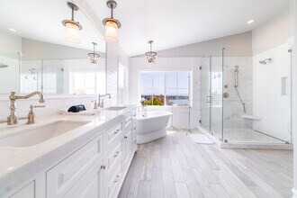 7373 Elegans Pl in Carlsbad, CA - Building Photo - Building Photo