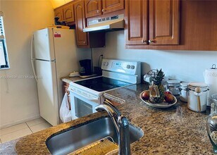 10633 NW 10th St in Pembroke Pines, FL - Building Photo - Building Photo