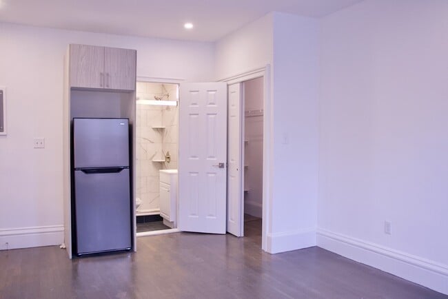 225 Newbury St, Unit 2F in Boston, MA - Building Photo - Building Photo