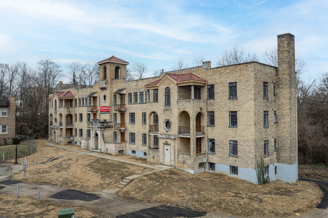 La Ventura Apartments