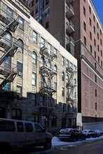 61-63 W 108th St in New York, NY - Building Photo - Building Photo