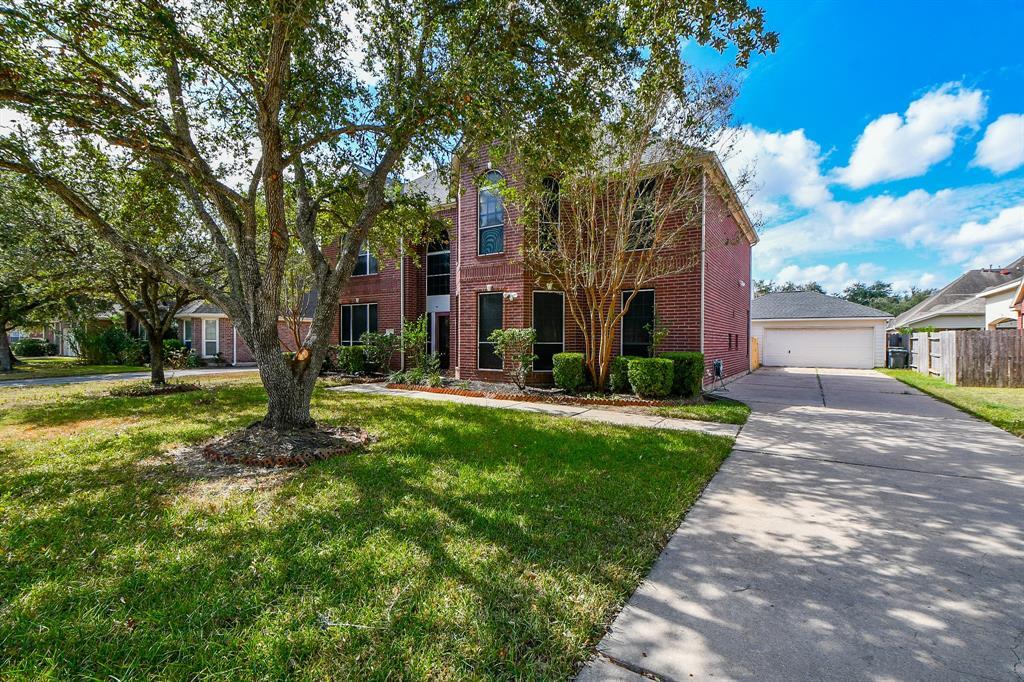 2602 Sunday House Ct in Pearland, TX - Foto de edificio