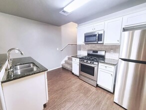 2164 Buena Vida Ln in Edmond, OK - Building Photo - Building Photo