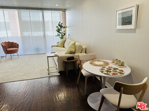 11750 W Sunset Blvd in Los Angeles, CA - Building Photo - Building Photo