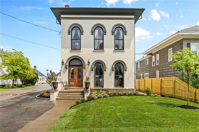 property at 42 Lake St