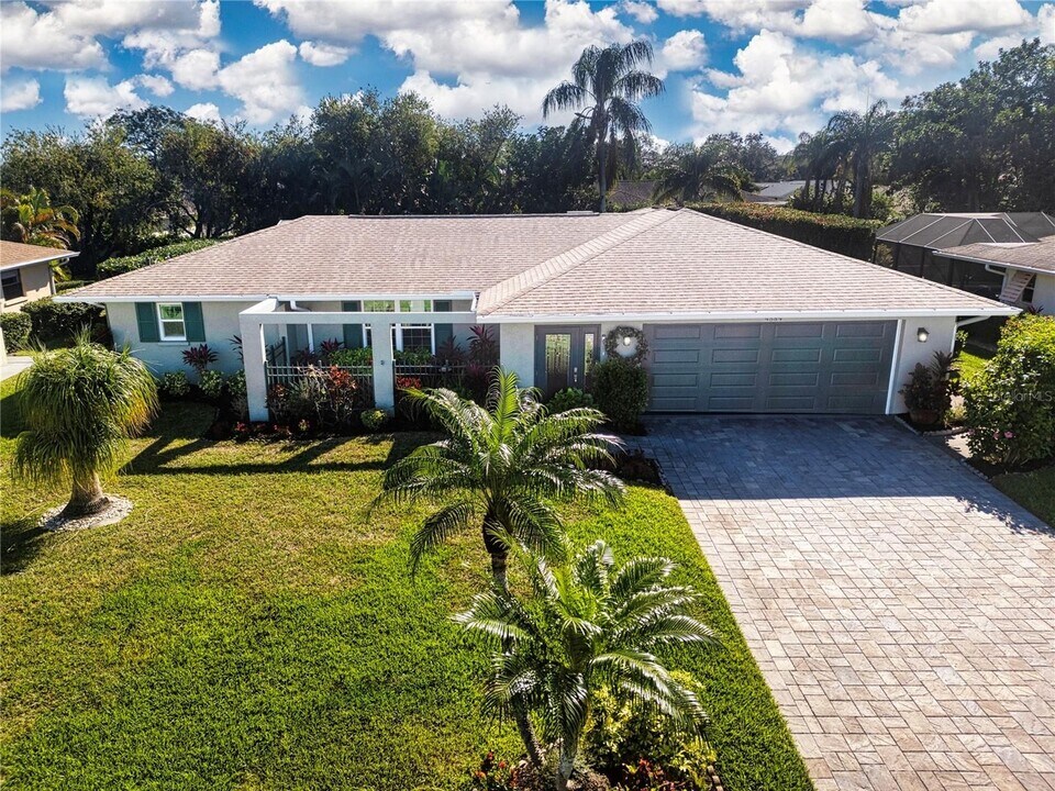 4884 Marsh Field Rd in Sarasota, FL - Building Photo