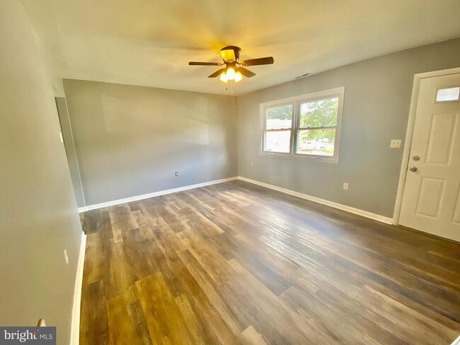 814 Sledgehammer Dr in Falmouth, VA - Building Photo - Building Photo